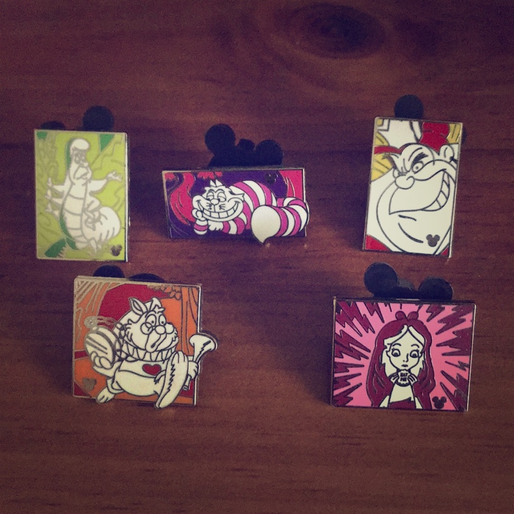 Disney Pin Set (14) Alice in Wonderland
